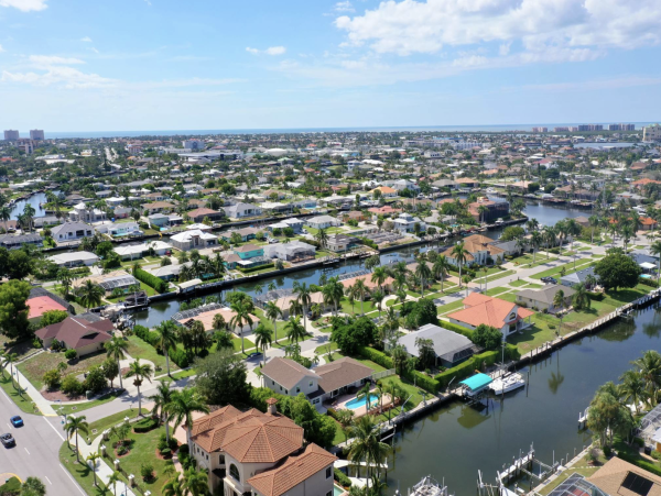 Canal Front 4 Bedroom Vacation Home Sleeps 10 Marco Island